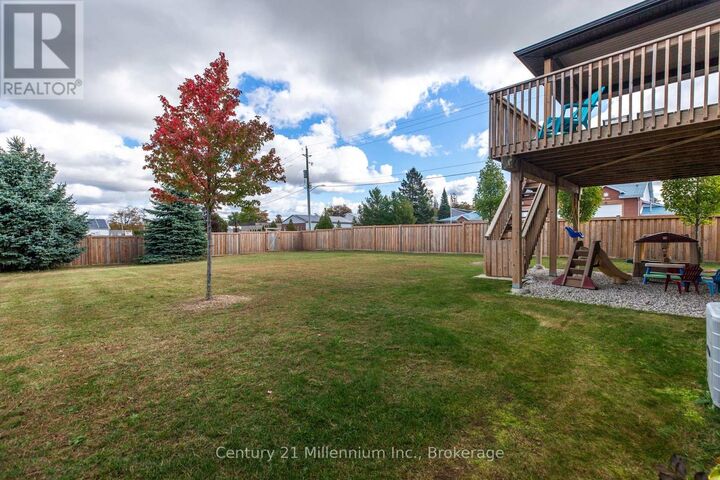 Property Photo:  58 Lakefield Drive  ON N2Z 0C9 