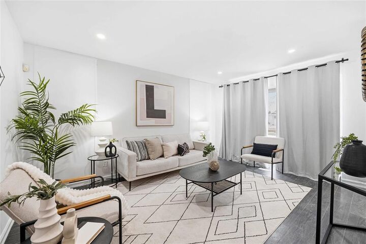 Property Photo:  1504 Leila Avenue  MB R2P 1L2 