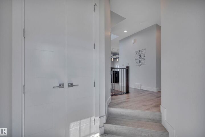 Property Photo:  36 Sandalwood Place  AB T9E 1C3 