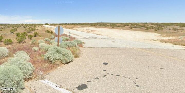 Property Photo: 6700 E Arizona Avenue CA 93501