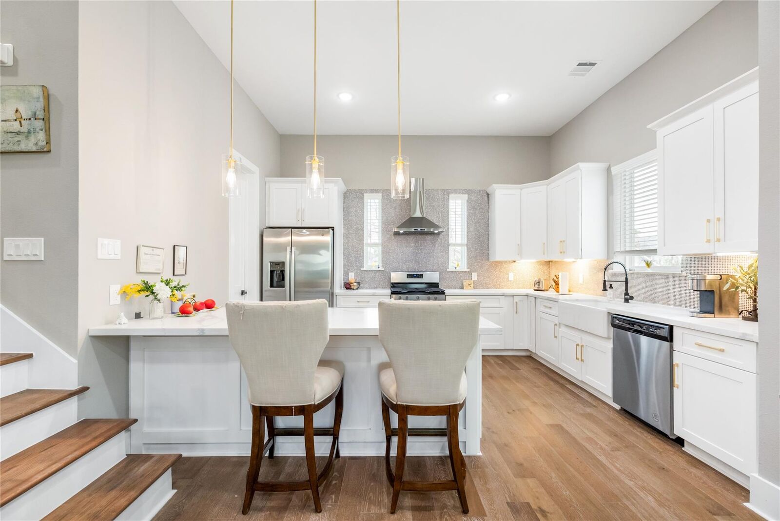 Property Photo: 1407 W 23rd Street TX 77008