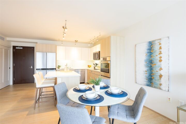 Property Photo: 888 Kapiolani Boulevard 4101 HI 96813