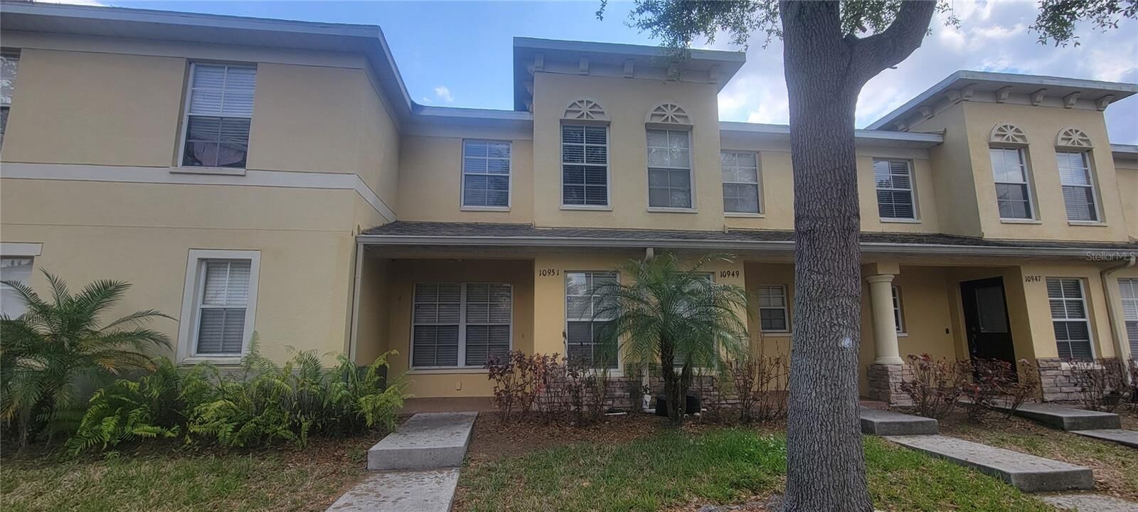 Property Photo: 10951 Brickside Court FL 33579