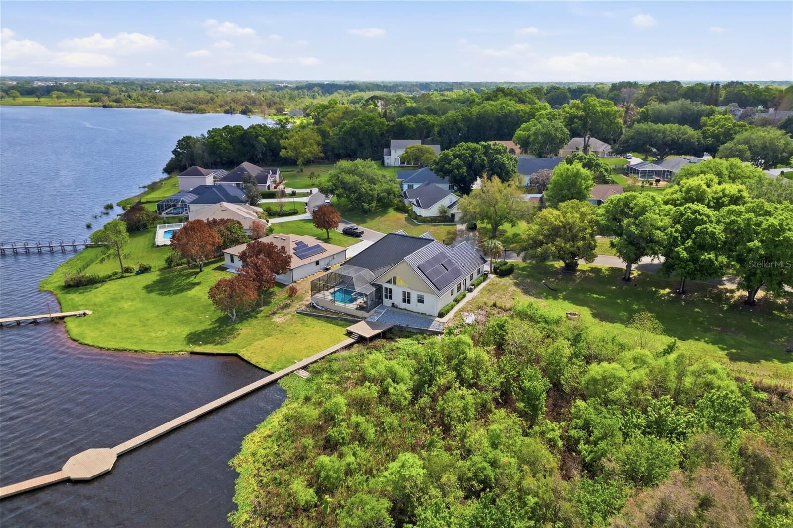 Property Photo: 1028 S Lake Mariam Drive FL 33884