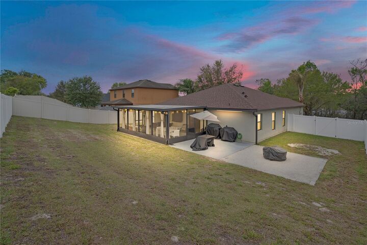 Property Photo:  1763 Waterside Oaks Drive  FL 32763 