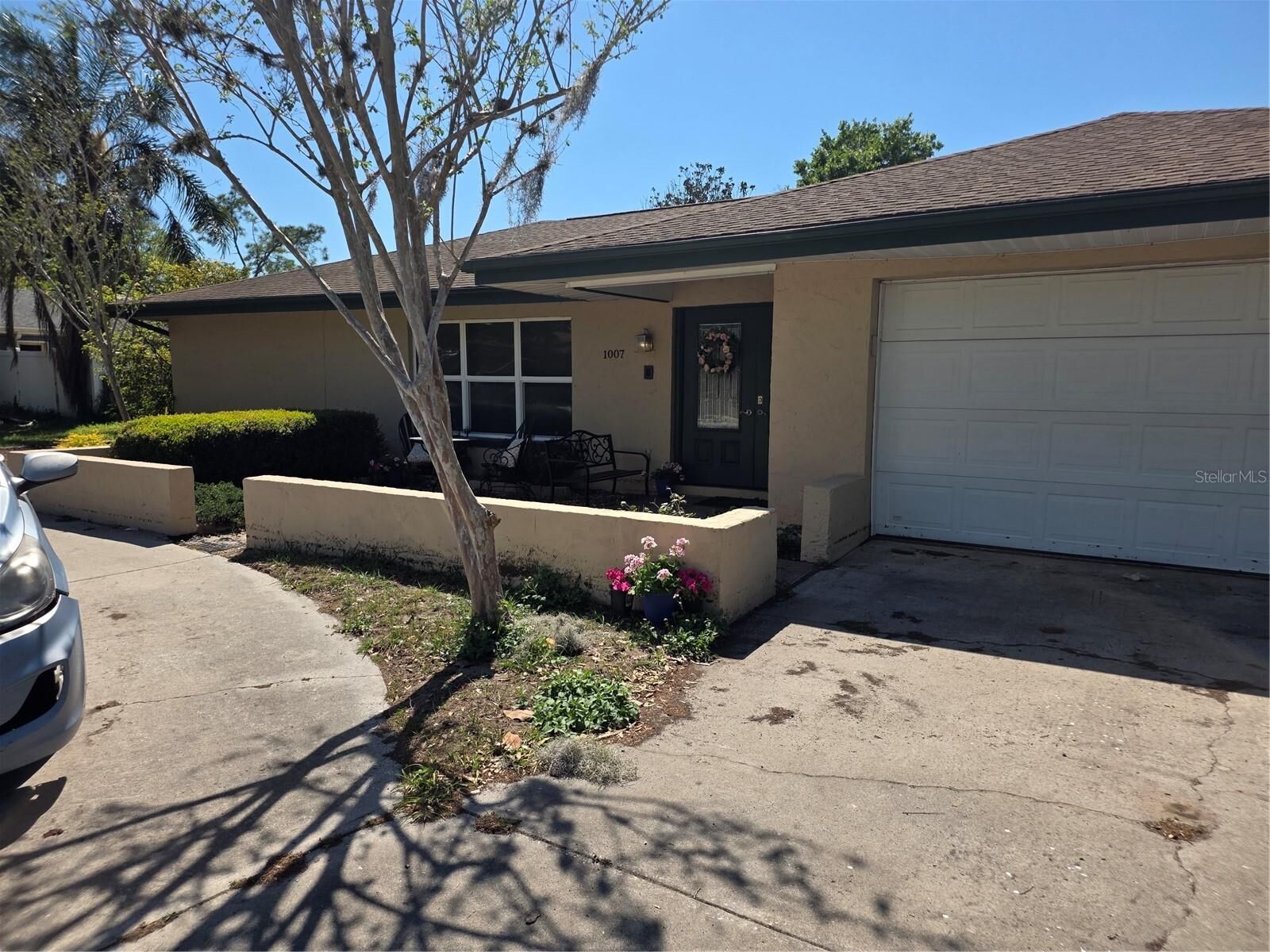 Property Photo:  1007 E Yarnell Avenue  FL 33853 