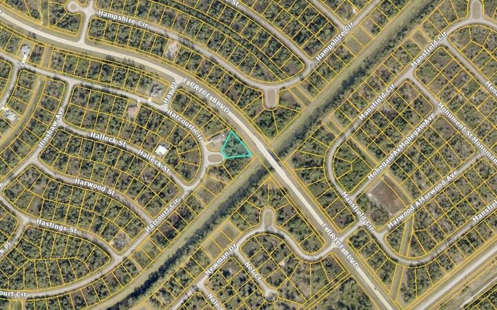 Property Photo:  Harcourt Circle  FL 34288 