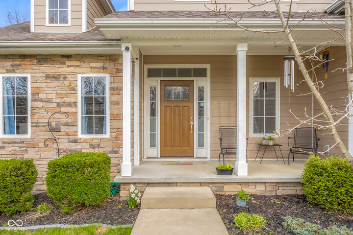 Property Photo: 1935 Brookfield Court IN 47201