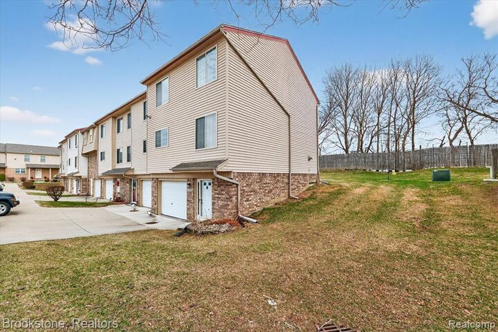 Property Photo:  37744 Charter Oaks Boulevard 397  MI 48036 4434 