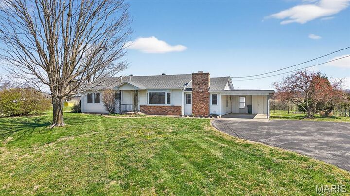 Property Photo: 3046 State Highway C MO 63755