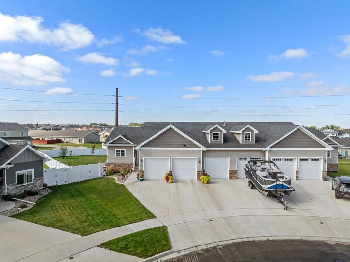Property Photo: 3500 Waggle Wy SE ND 58701-3159