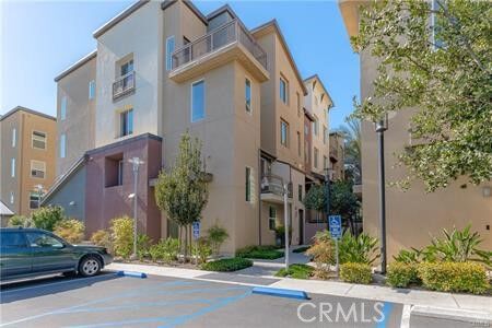 Property Photo: 37 Waldorf CA 92612