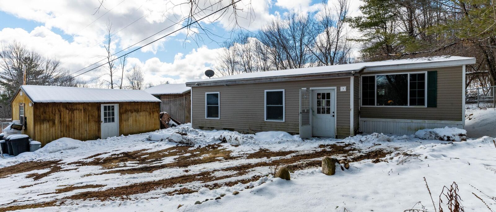 Property Photo:  62 Eastman Hill Road  ME 04068 