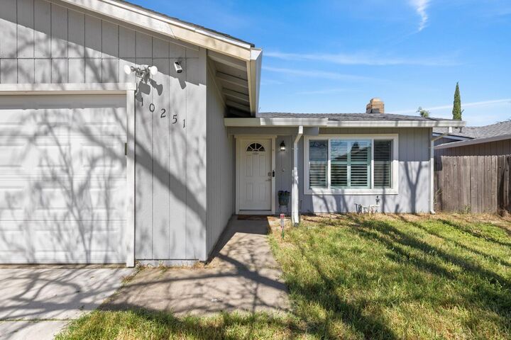Property Photo:  10251 Ellenwood Avenue  CA 95827 