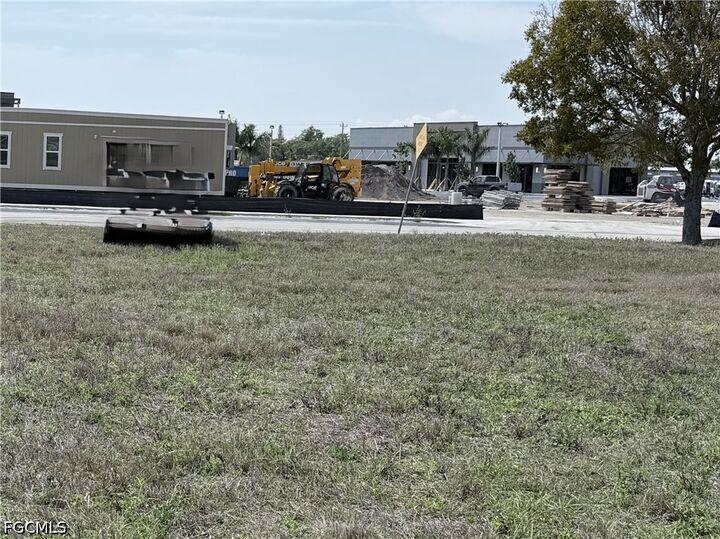 Property Photo: 1117 NE 7th Street FL 33909