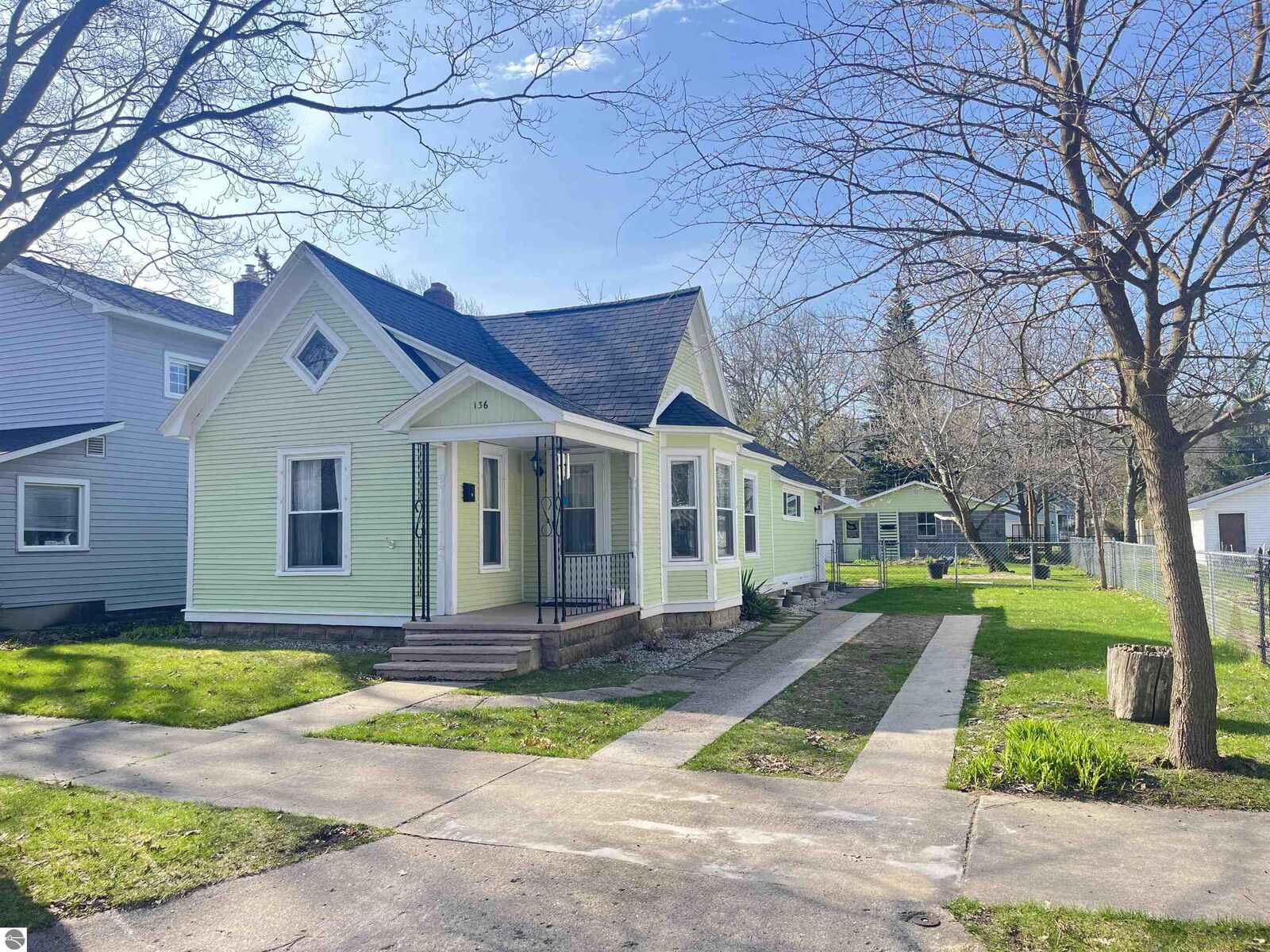Property Photo:  136 E Fifteenth Street  MI 49684 