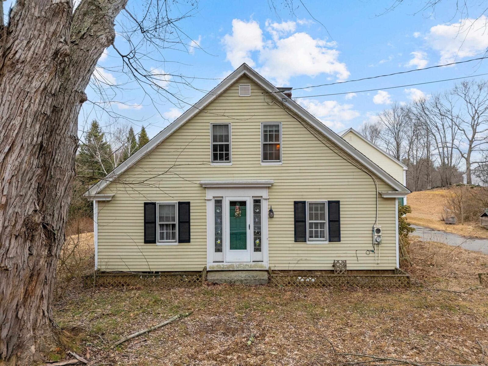 Property Photo: 51 Nottingham Road NH 03077