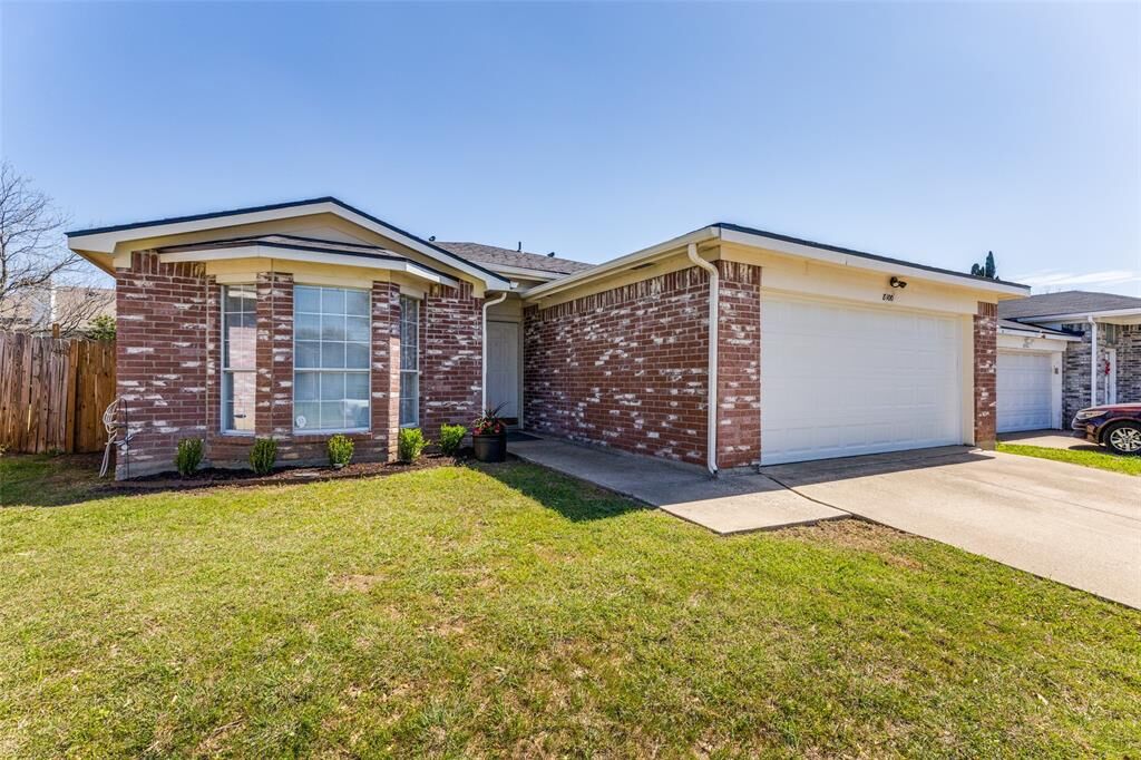 Property Photo: 8100 Iris Circle TX 76137