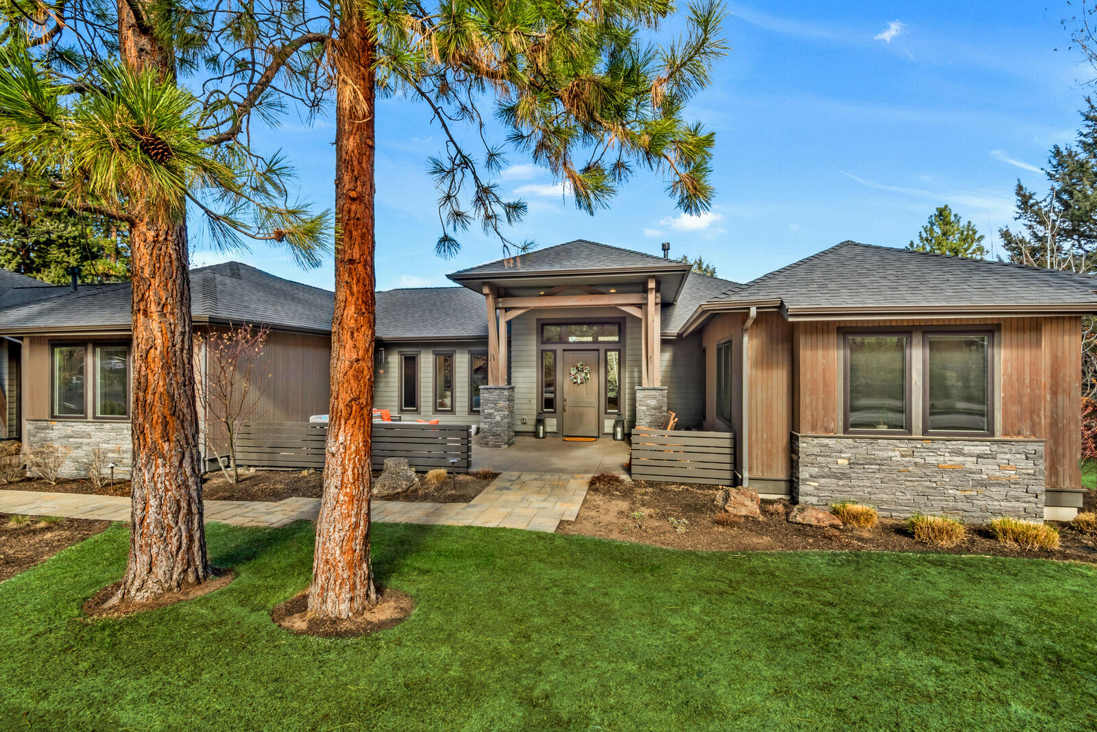Property Photo:  61475 Meeks Trail  OR 97702 