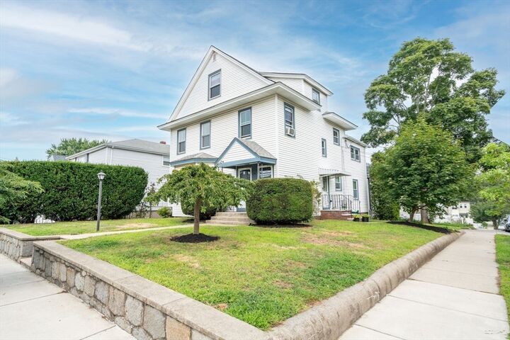 Property Photo:  289 Waverley Avenue 2  MA 02472 