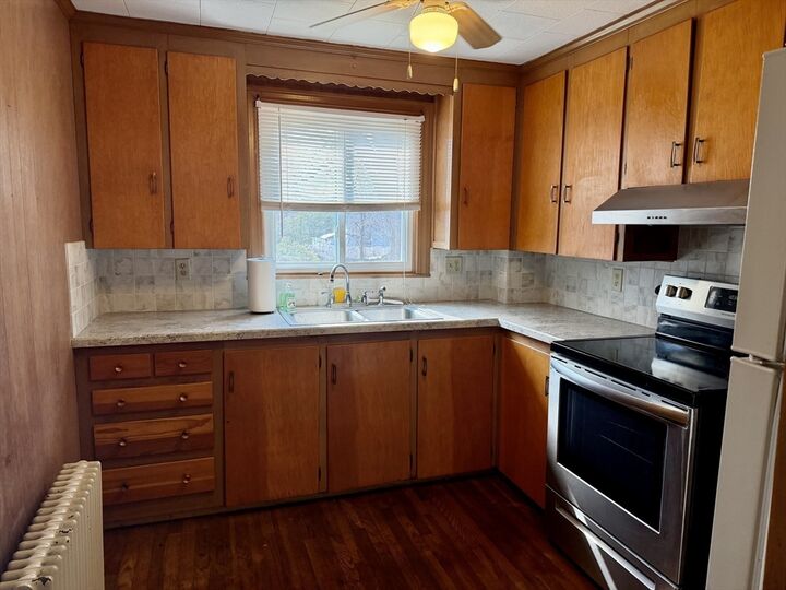 Property Photo: 6 Paula Rd MA 01757