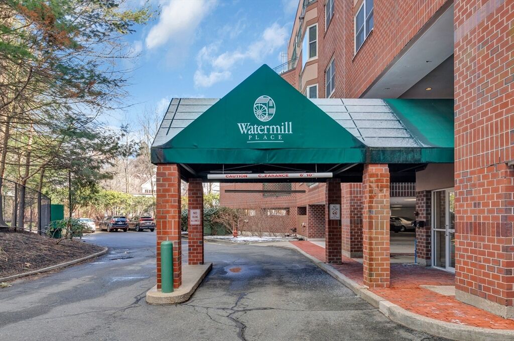 Property Photo:  1 Watermill Pl 312  MA 02476 