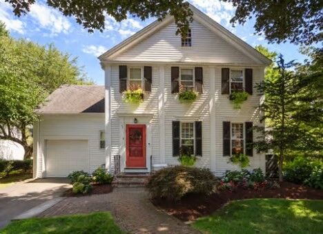 Property Photo:  2 Woodlawn Oval  MA 02481 