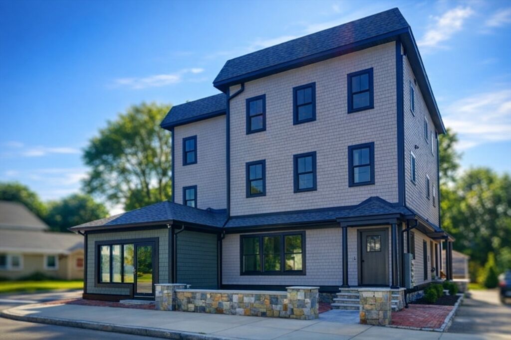 Property Photo: 369 Grant Street MA 01702