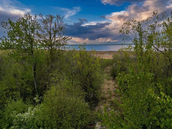 Property Photo: 151 Peace River Avenue AB T0G 1J0