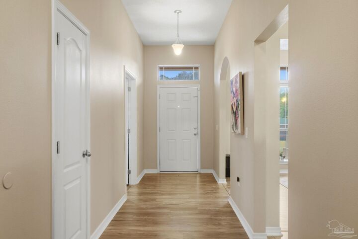 Property Photo: 2184 Liberty Loop Rd FL 32533