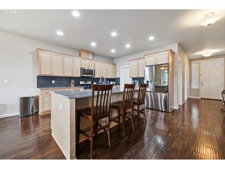 Property Photo:  2460 Heather Way  OR 97116 