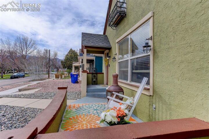 Property Photo:  412 E Columbia Street  CO 80907 