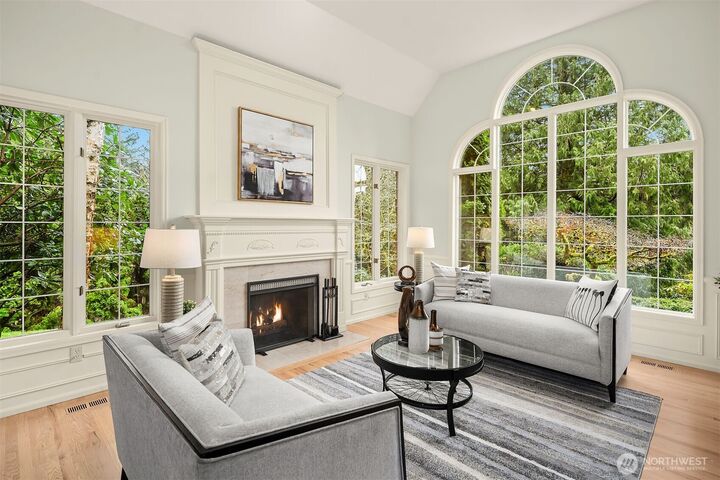 Property Photo: 20427 NE 64th Place WA 98053