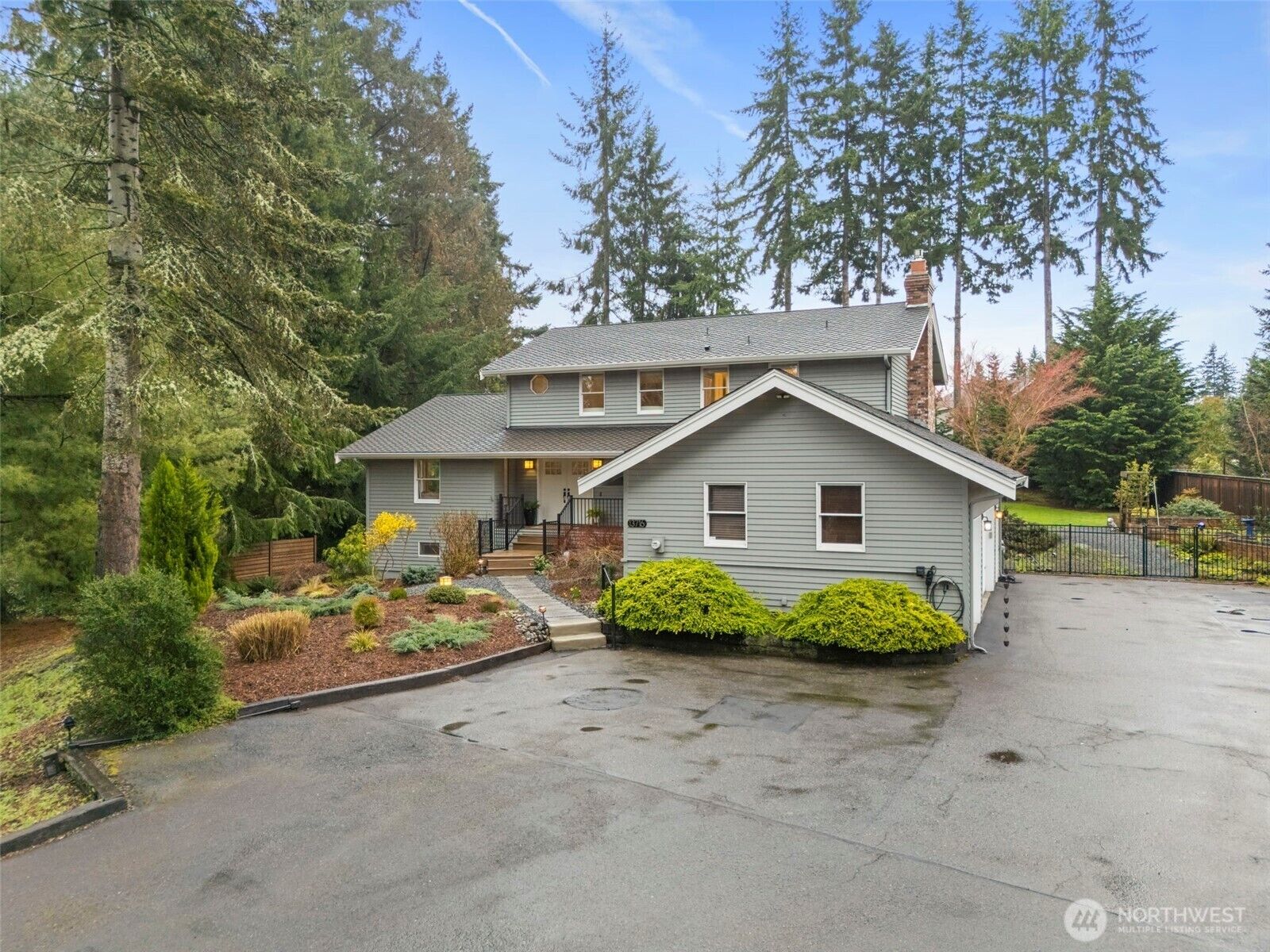 Property Photo:  13716  106th Street E  WA 98374 