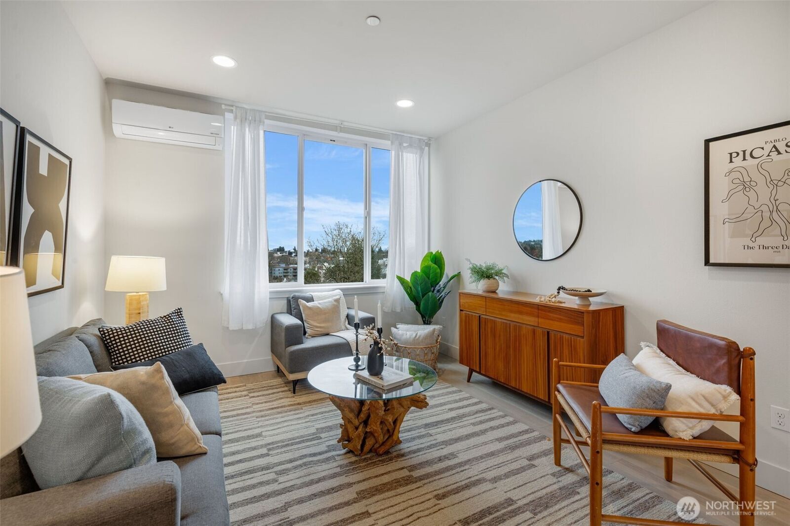 Property Photo: 908 N 46th Street F WA 98103