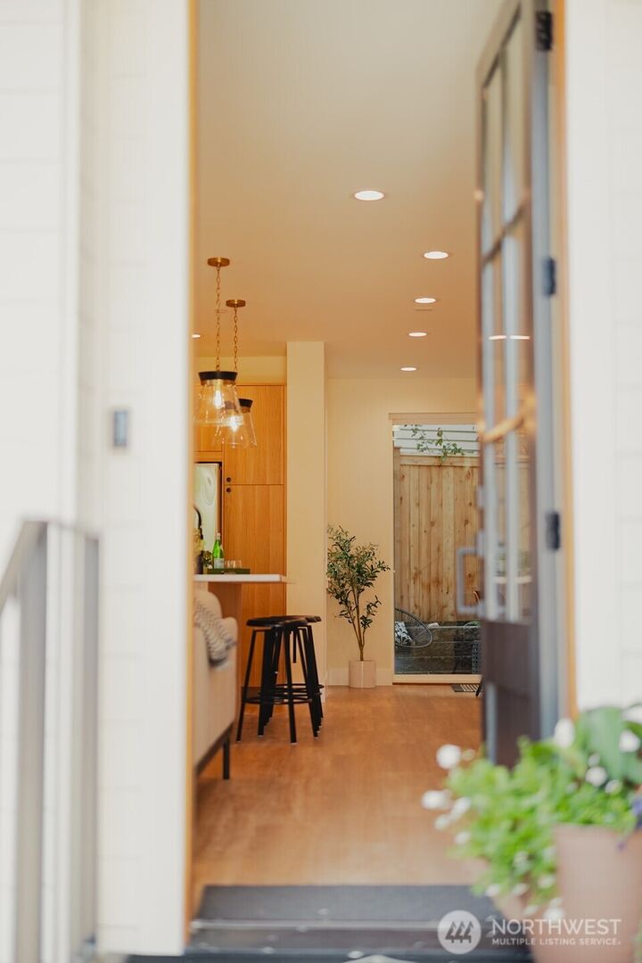 Property Photo:  11812 NE 103rd Place  WA 98033 