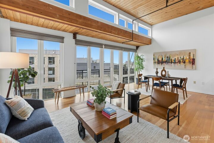 Property Photo:  1408  12th Avenue 508  WA 98122 