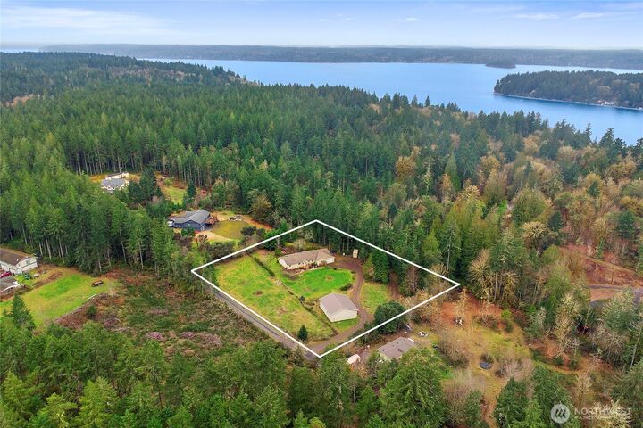 Property Photo: 606 206 Avenue NW WA 98349