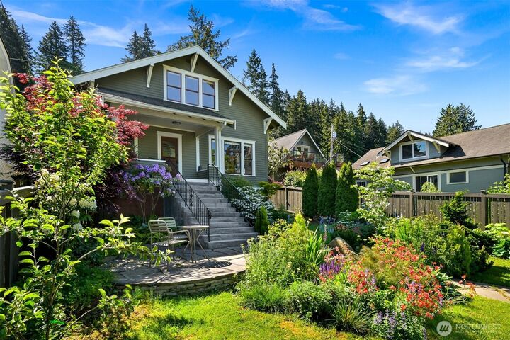 Property Photo:  250 N Forest Street  WA 98225 
