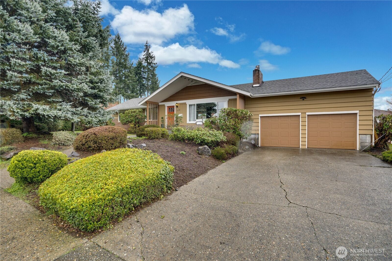 Property Photo:  7138 N 17th Street  WA 98406 