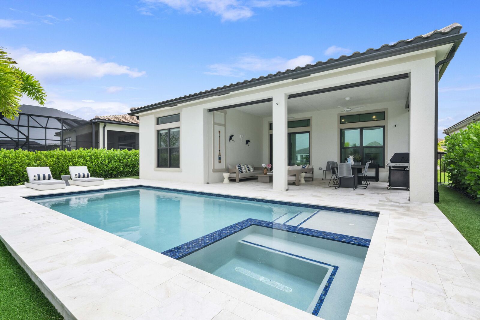 Property Photo: 7985 Ironwood Way FL 33067