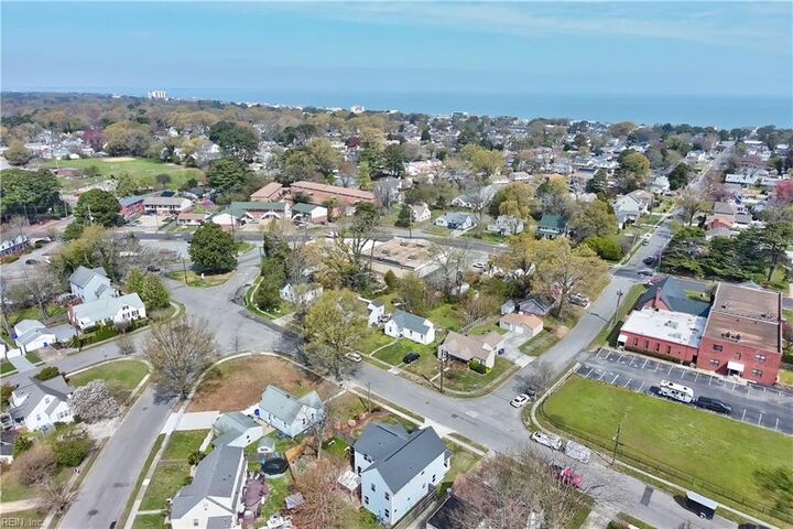 Property Photo:  1616 Croyden Rd  VA 23503 