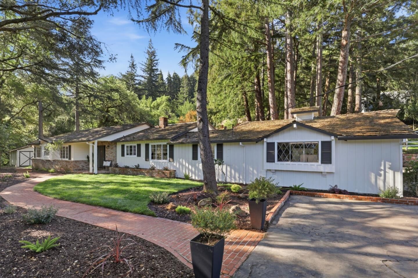 Property Photo:  425 Summit Springs Road  CA 94062 