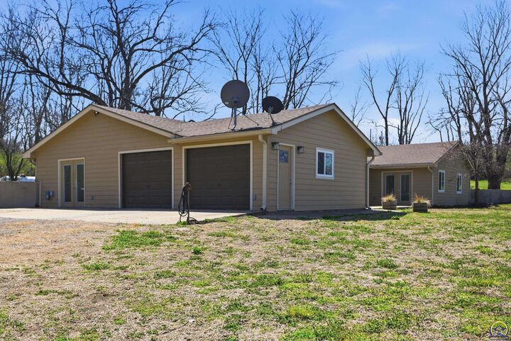 Property Photo:  9540 SW Hodges Rd  KS 66402 