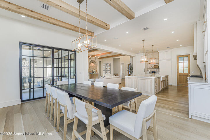 Property Photo:  480 Butler Boulevard  NY 10309 