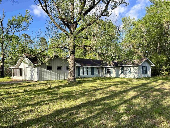 Property Photo:  800 W 4th Street W  LA 70633 