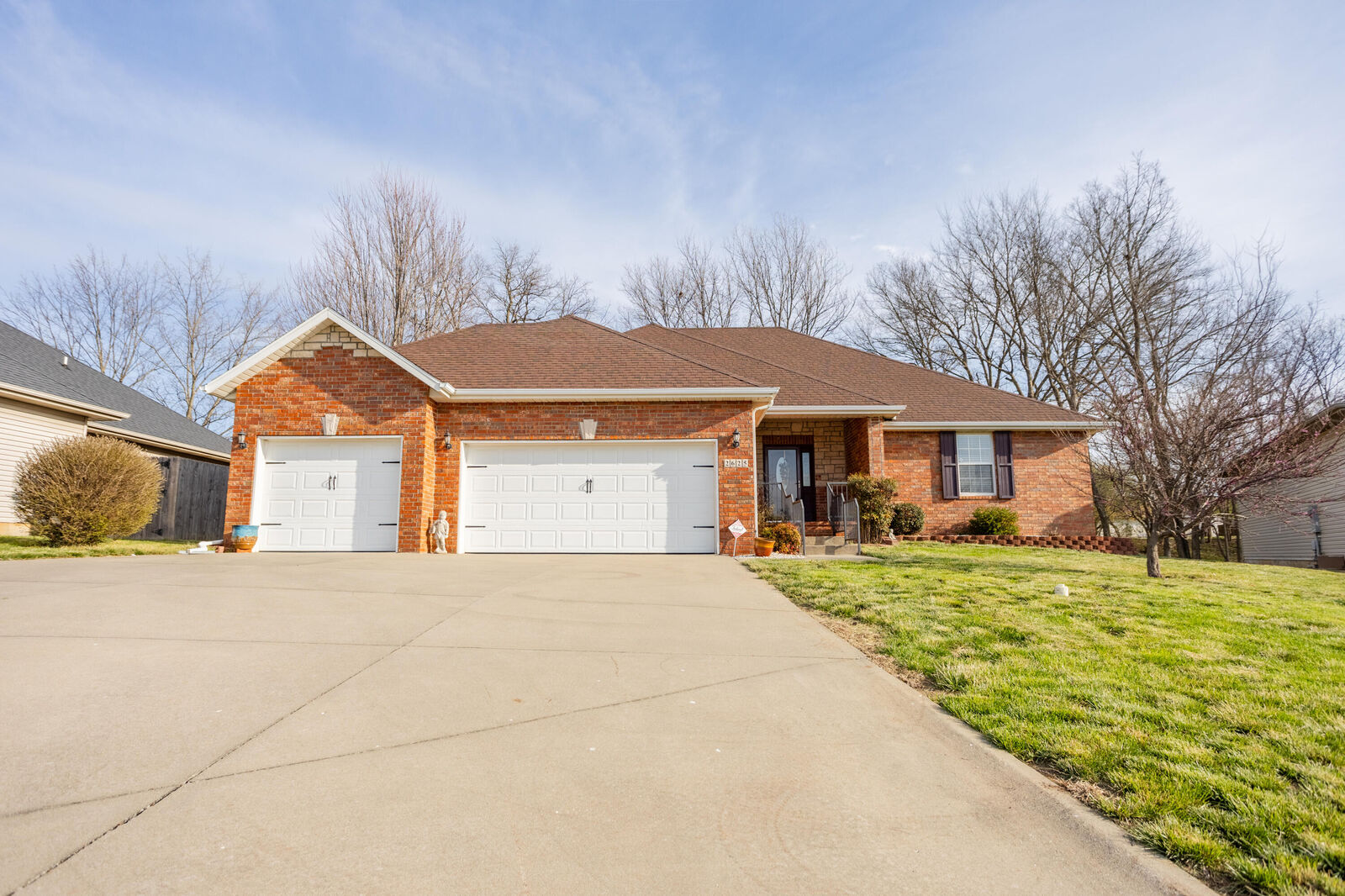 Property Photo:  2625 E Kentwood Street  MO 65738 