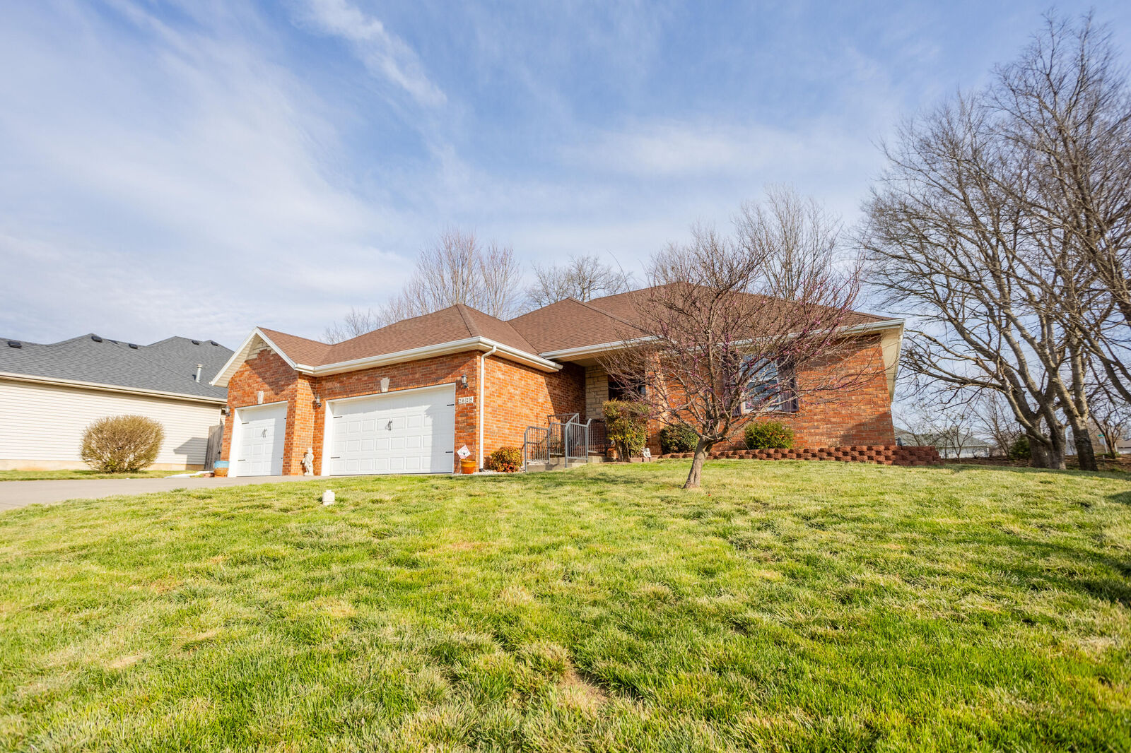 Property Photo: 2625 E Kentwood Street MO 65738