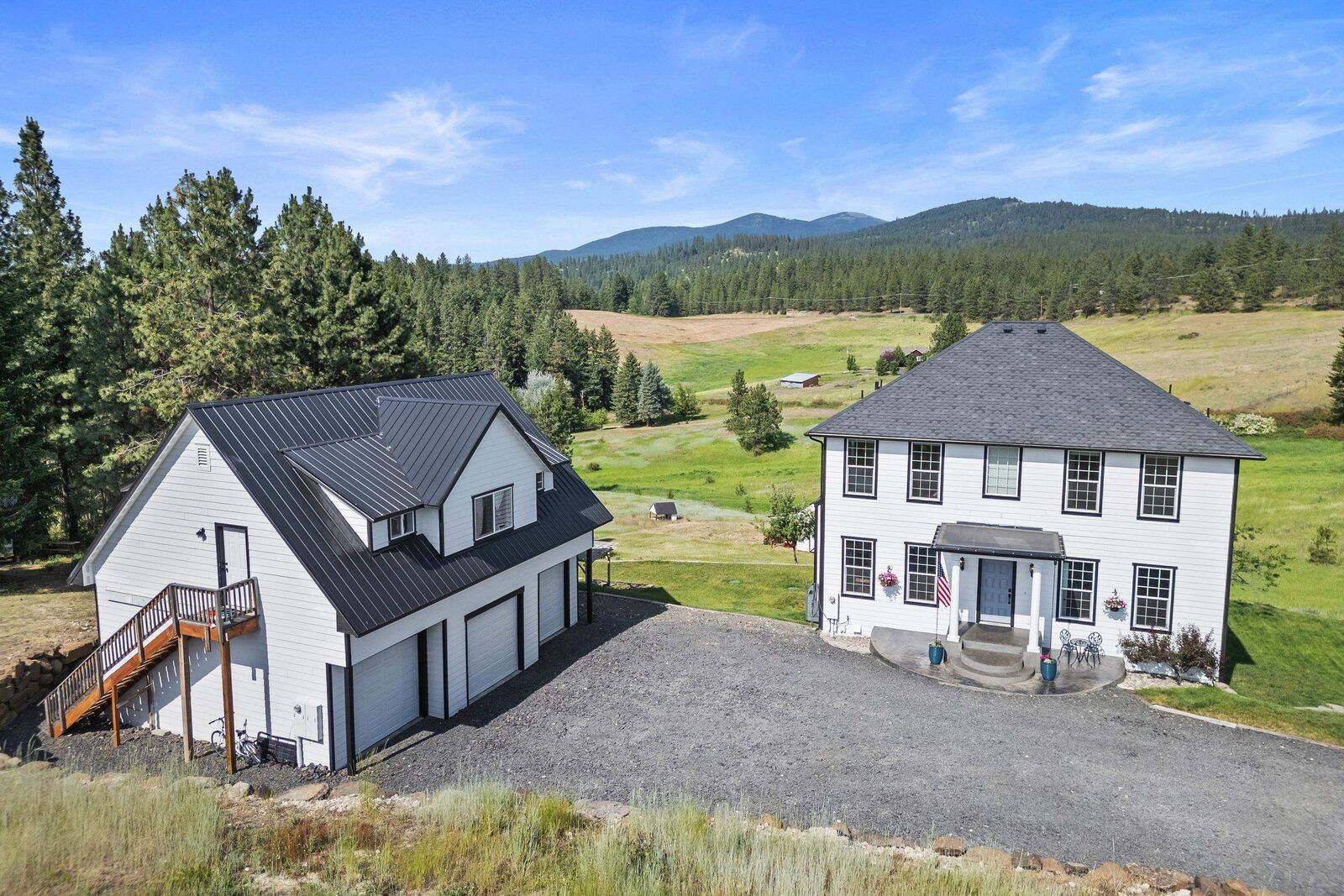 Property Photo:  12101 E Randall Rd  WA 99021 