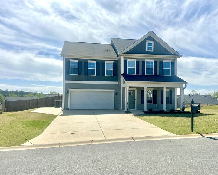 Property Photo: 530 Beechcreek Dr Drive SC 29303